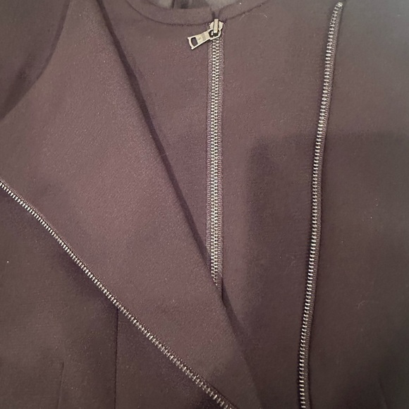 BCBG  Cape Jacket Black HOCO Career Minimalist Contemporary Sz XS - Picture 11 of 11